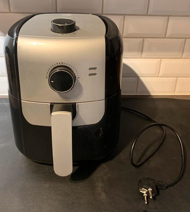 Airfryer – simpel en makkelijk in gebruik – €10, Witgoed en Apparatuur, Airfryers, Gebruikt, Airfryer XL, 1000 t/m 1499 gram, Ophalen