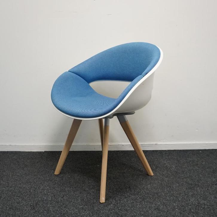 Kusch+Co Volpino-Conferentiestoel | Vergaderstoel Blauw, Huis en Inrichting, Stoelen, Gebruikt, Vijf, Zes of meer stoelen, Hout