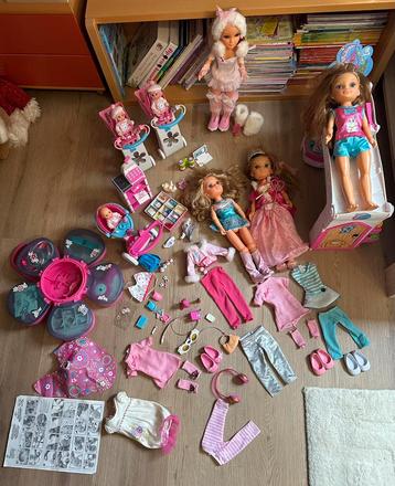 Grote collectie Nancy Famosa poppen winkel baby hoogslaper beschikbaar voor biedingen