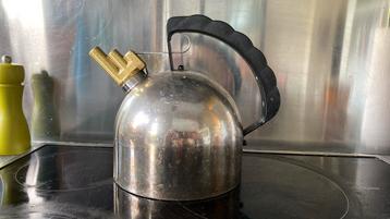 Alessi richard Sapper (1983)fluitketel met 3 tonen beschikbaar voor biedingen