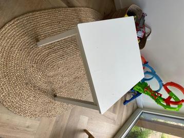 Tafeltje IKEA kritter gratis 