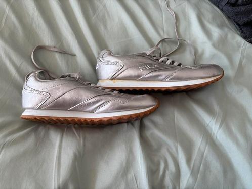Zgan Fila sneakers maat 37, Kleding | Dames, Schoenen, Zo goed als nieuw, Sneakers of Gympen, Grijs, Ophalen of Verzenden