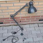Te koop donker grijze ijzeren burolamp met veer voor het ste, Huis en Inrichting, Lampen | Tafellampen, Ophalen of Verzenden, Zo goed als nieuw