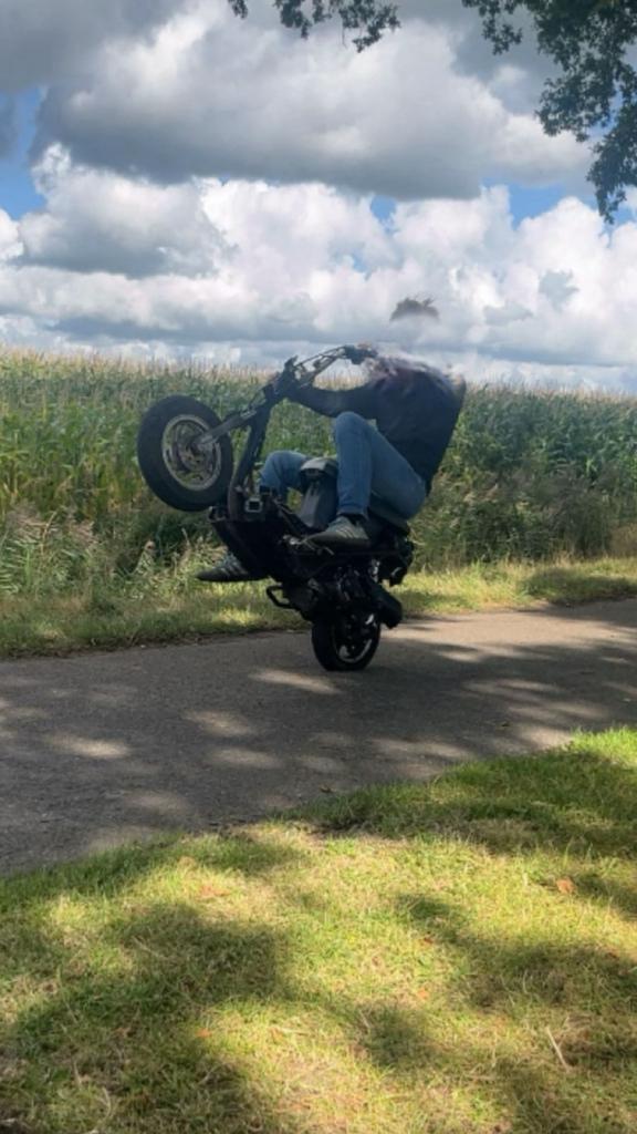 Leuk beginner scooterje voor wheelies, Fietsen en Brommers, Brommeronderdelen | Scooters, Ophalen of Verzenden