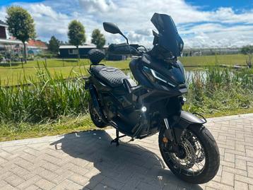 HONDA X-ADV 750 TRIPLE BLACK 2023 AKRAPOVIC CUSTOM GPS 7390 beschikbaar voor biedingen