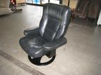Zwarte relax/draai fauteuil, hoog 105/44, diep 68, breed 84, Niet ingevuld, Gebruikt, Niet ingevuld, Niet ingevuld