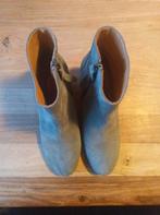 Lichtblauwe suede enkellaarsjes, Ophalen, Blauw, Lage of Enkellaarzen, Zo goed als nieuw