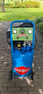 Hele nette compressor, Doe-het-zelf en Verbouw, Compressors, Ophalen, 6 tot 10 bar, Zo goed als nieuw, 25 tot 100 liter