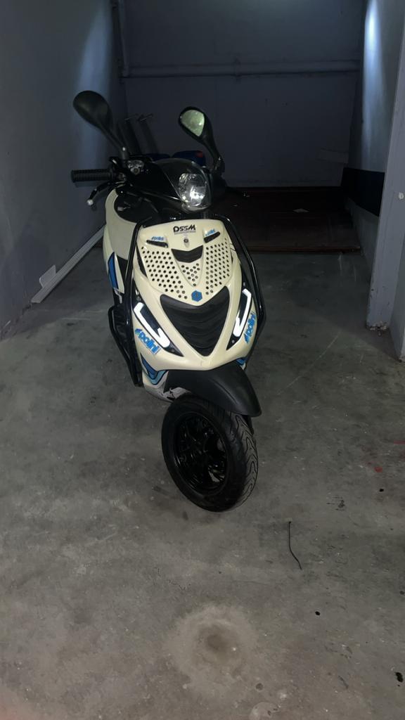 Zip 70 sp lc (dubbeldisk), Fietsen en Brommers, Scooters | Piaggio, Zo goed als nieuw, Zip, Tweetakt, Ophalen