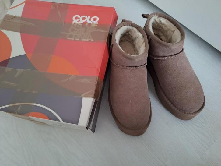 Colors of California taupe suède boots met platform maat 37, Kleding | Dames, Schoenen, Zo goed als nieuw, Lage of Enkellaarzen