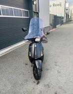 Vespa Sprint Notte “19 Lage Km Stand Snor, Ophalen, Zo goed als nieuw, Benzine, Vespa