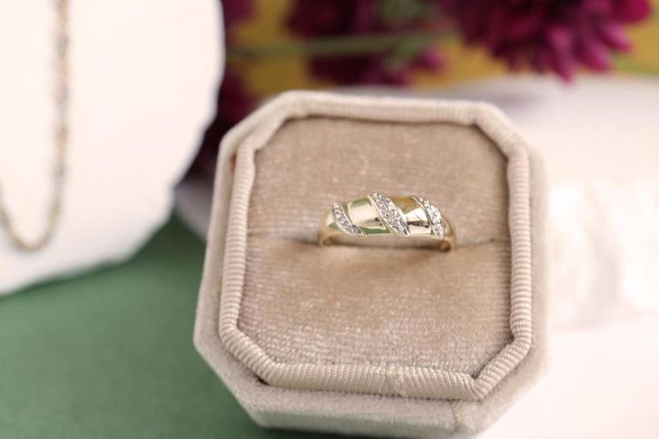 Vintage 14 Karaat Gouden Croissant Ring Met Diamant, Sieraden, Tassen en Uiterlijk, Ringen, Zo goed als nieuw, Dame, 17 tot 18