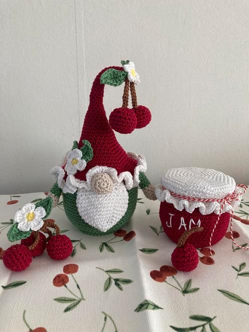 Met de hand gehaakte set kersjes gnome en accessoires, Hobby en Vrije tijd, Breien en Haken, Nieuw, Haken, Ophalen of Verzenden