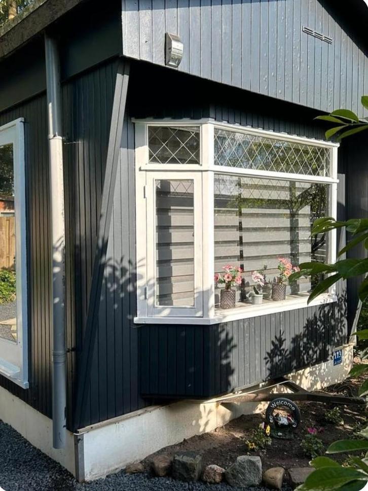 Mooi en goed onderhouden chalet (zonder staanplaats!), Tuin en Terras, Tuinhuizen, Ophalen of Verzenden