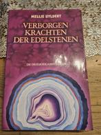 Verborgen Krachten der Edelstenen - Mellie Uyldert, Boeken, Gelezen, Achtergrond en Informatie, Spiritualiteit algemeen, Ophalen of Verzenden