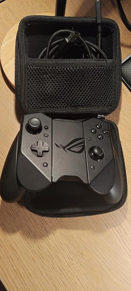 Asus ROG KUNAI 3 Gamepad / Controller - ZS661KSCL, Spelcomputers en Games, Spelcomputers | Overige Accessoires, Zo goed als nieuw