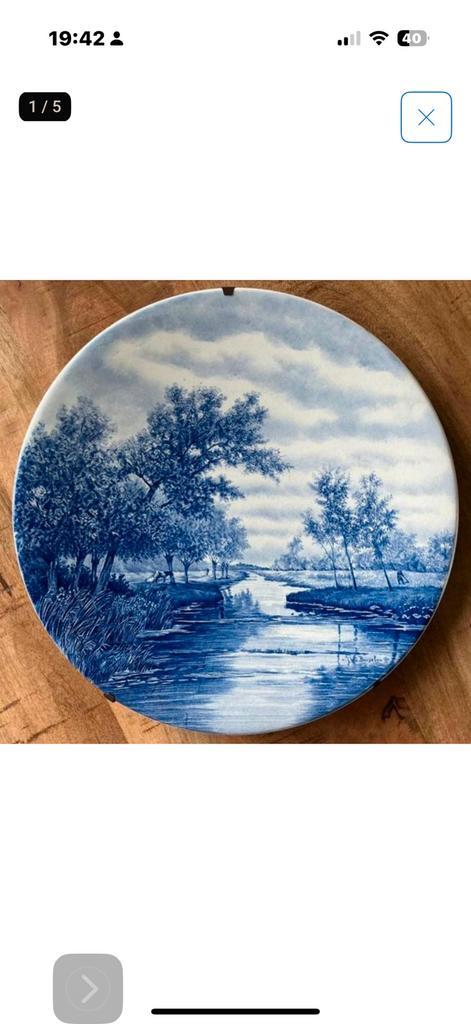 Decoratief Delfs Blauw Wandbord Rivierenlandschap, Antiek en Kunst, Antiek | Wandborden en Tegels, Ophalen of Verzenden