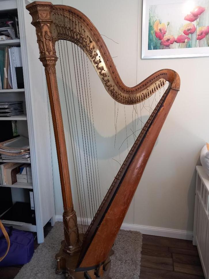 Oude pedaal harp, Muziek en Instrumenten, Snaarinstrumenten | Harpen, Gebruikt, Ophalen