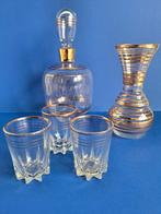 Likeurset-stolpfles met 3 glaasjes plus 1 vaas. (Booms?)   ., Antiek en Kunst, Antiek | Glas en Kristal, Ophalen of Verzenden