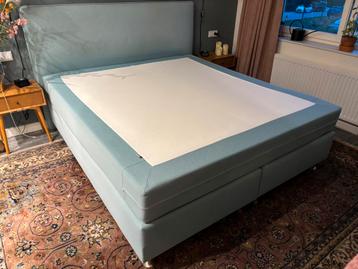 Ophalen: 3 november | tweepersoonsbed | 180x200cm | blauw beschikbaar voor biedingen
