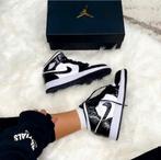 Nike Air Jordan 1 Mid Carbon Fiber black/withe EU 37,5, Kleding | Dames, Schoenen, Nike Air Jordan, Zwart, Ophalen of Verzenden