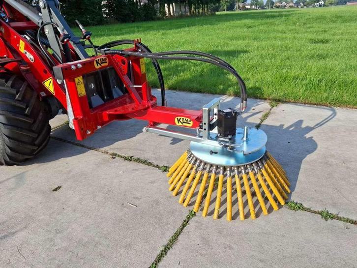 Kemp onkruidborstel zwenkbaar, Zakelijke goederen, Machines en Bouw | Kranen en Graafmachines, Wiellader of Shovel
