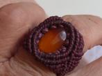 Aparte handcrafted macramee ring met Baltisch barnsteen zgan, Sieraden, Tassen en Uiterlijk, Ringen, Overige materialen, Verzenden