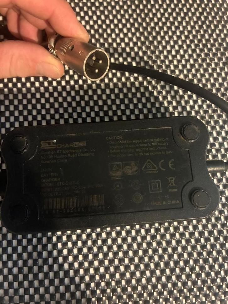 Ouxi oplader lader voor fatbike 3-pins acculader 54,6V 2A, Fietsen en Brommers, Fietsonderdelen, Nieuw, Algemeen, Overige typen