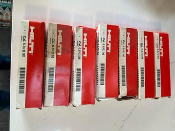 Hilti set stalen nagels en kruitpatronen beschikbaar voor biedingen