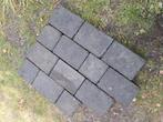 20 m2 betonklinkers grijs 22x15x6 en 15x15x6 cm, Tuin en Terras, Ophalen, Gebruikt, Klinkers, 10 m² of meer