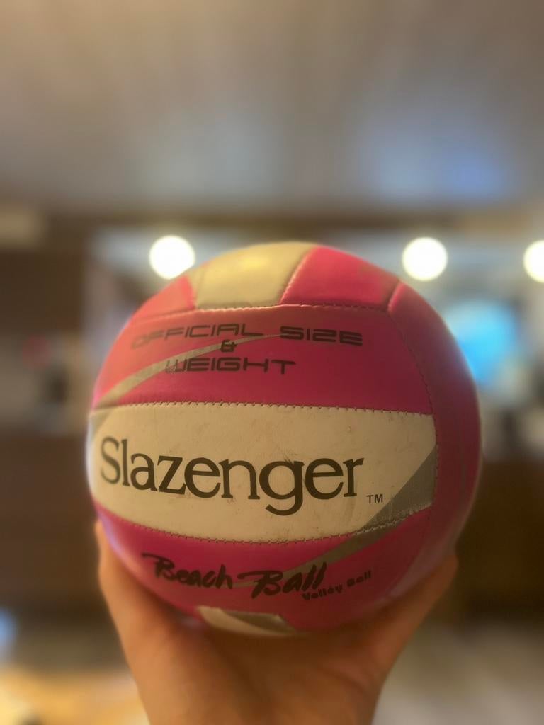 Slazenger Beach Ball, Sport en Fitness, Volleybal, Ophalen of Verzenden, Zo goed als nieuw, Bal