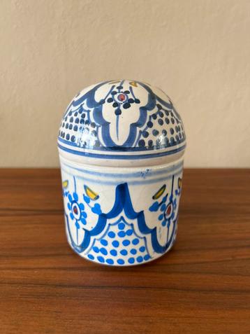 Vintage potje handbeschilderd bolle deksel beschikbaar voor biedingen