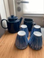 Koningsblauw, 8 kopjes, theepot en melkkan, Overige typen, Ophalen of Verzenden, Zo goed als nieuw, Overige stijlen