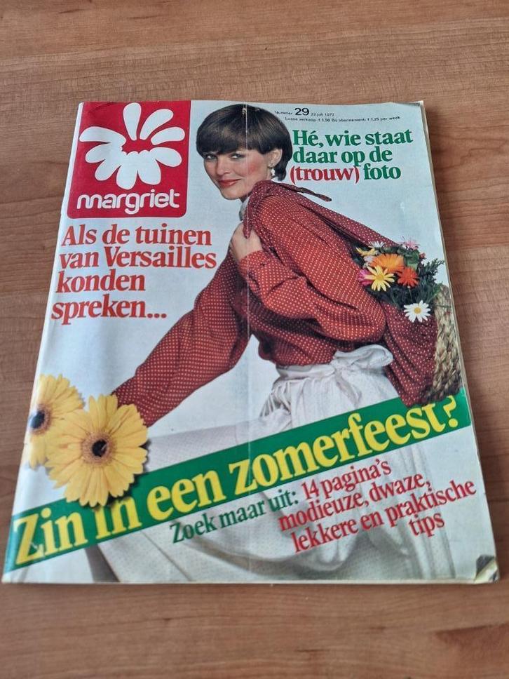 Margriet 1977 Zangeres Zonder Naam Penney de Jager Miss, Boeken, Tijdschriften en Kranten, Gelezen, Overige typen, Verzenden
