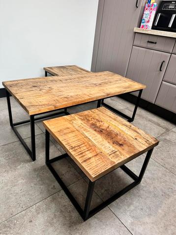 Salontafel set Casa - mango hout en zwarte stalen poten beschikbaar voor biedingen