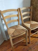 2 beuken onbehandeld blankhouten stoelen met biezenzitting., Gebruikt, Ophalen