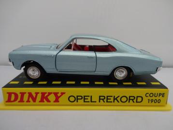 Opel Rekord C Coupe 1900 nr: 1405 van Dinky Toys schaal 1/43 beschikbaar voor biedingen