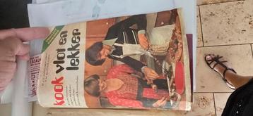 Wie heeft er nog zo'n boek liggen en gebruikt hem niet  beschikbaar voor biedingen