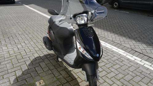 Piaggio zip i get 25km/45km/h 1ste eig mooie staat €1599, Fietsen en Brommers, Scooters | Piaggio, Zo goed als nieuw, Zip, Maximaal 25 km/u