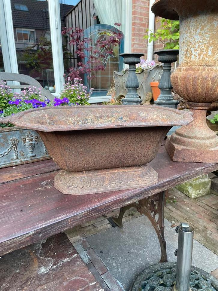 Gietijzeren plantenbak tuinkruiden bak open haardhoutbak, Tuin en Terras, Tuinvazen, Zo goed als nieuw, Ophalen