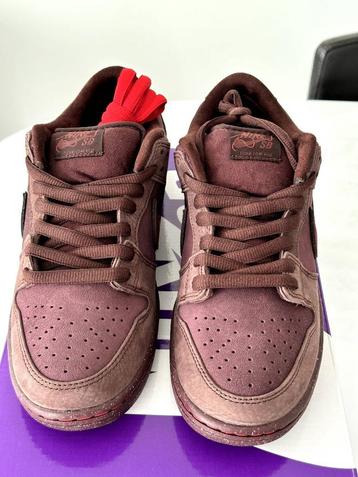 Nike SB Dunk Low Premium Burgundy Crush 43 beschikbaar voor biedingen