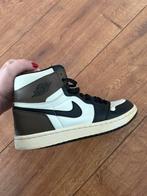 Jordan 1 High Mocha - Gedragen, Kleding | Heren, Schoenen, Ophalen of Verzenden, Gedragen, Bruin, Sneakers of Gympen