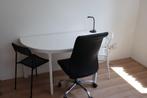 table 3 chairs and a led light, Ophalen of Verzenden, Gebruikt