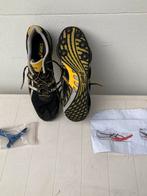 Asics Spikes Maat 44 - Gestopt ivm Knieën, Sport en Fitness, Loopsport en Atletiek, Ophalen of Verzenden, Zo goed als nieuw, Spikes