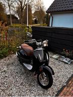 Gigha scooter, met geldig blauw kenteken, geen WOK, Fietsen en Brommers, Snorfietsen en Snorscooters, Zo goed als nieuw, Benzine