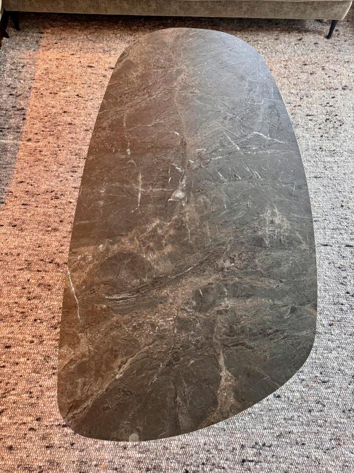 Karat Crest Ellipse salontafel, Huis en Inrichting, Tafels | Salontafels, Zo goed als nieuw, Minder dan 50 cm, 50 tot 100 cm, 150 tot 200 cm