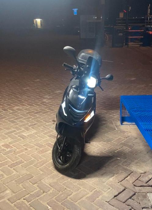 piaggio zip 125cc 4t, Fietsen en Brommers, Scooters | Piaggio, Zo goed als nieuw, Ophalen of Verzenden