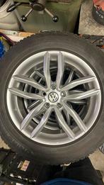 Orginele VW Tiguan Velgen met winterbanden 235/60R18, Auto-onderdelen, Banden en Velgen, Nieuw, Ophalen