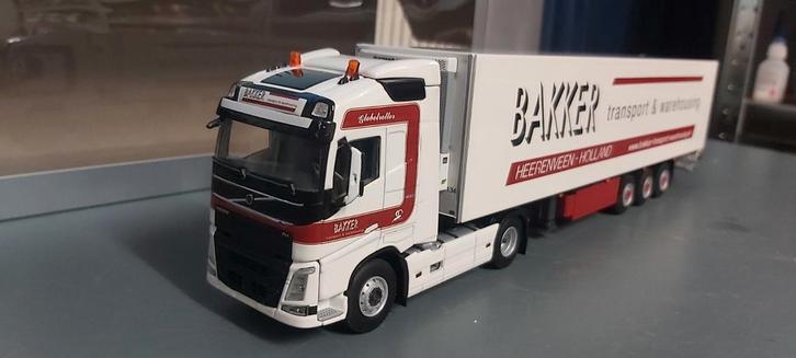 Volvo FH 4 met koeltrailer wsi  van bakker transport, Hobby en Vrije tijd, Modelauto's | 1:50, Zo goed als nieuw, Bus of Vrachtwagen