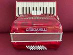 Kleine italiaanse Crucianelli accordeon .32 bas .Warme klank, Muziek en Instrumenten, Accordeons, Overige merken, Gebruikt, 32-bas